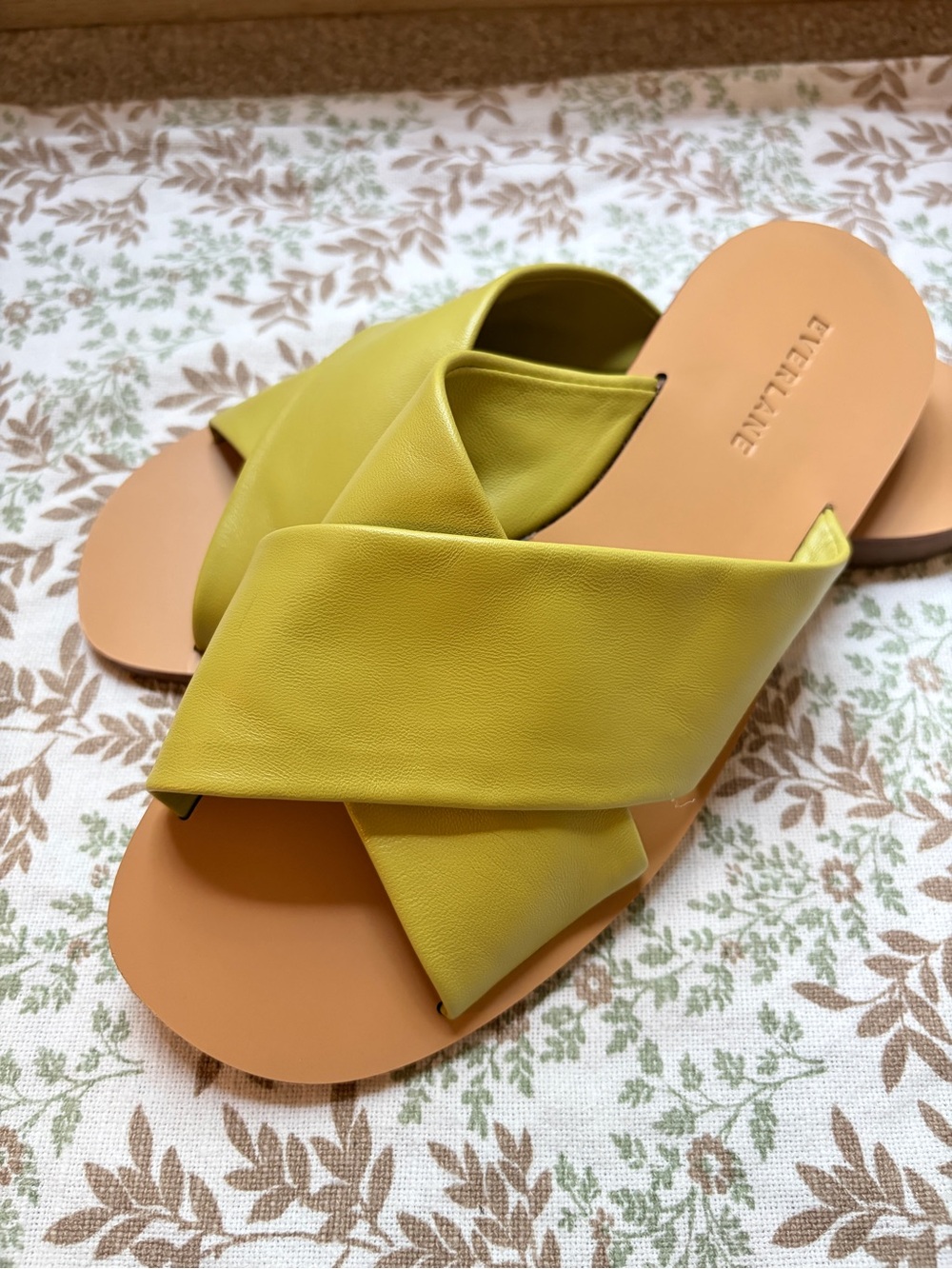 Everlane Genuine Leather Cross-Over Sandals